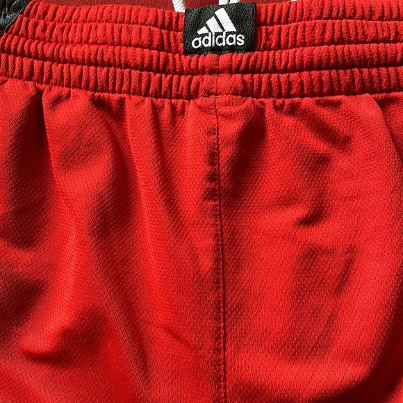 Adidas basketball shorts - Picture 4 of 5